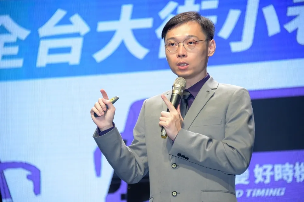 郭台銘連署再爆「買個資」衝份數　黃士修喊冤：根本不認識這些人