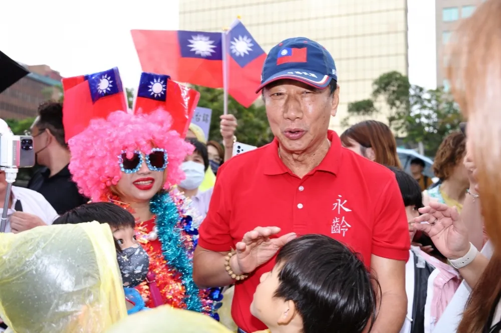 郭台銘連署站疑買個資　警政署長再爆：還有幾案在查