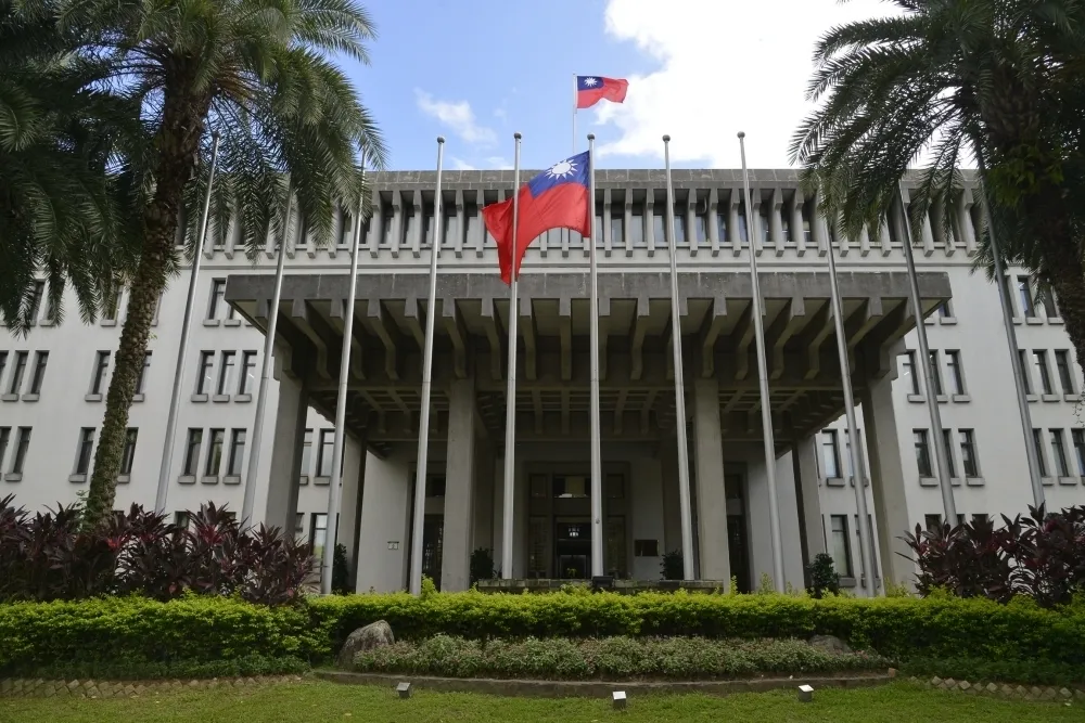 墜樓巴西外交官上司涉貪交保被批「不說明」　外交部聲明：被惡意扭曲