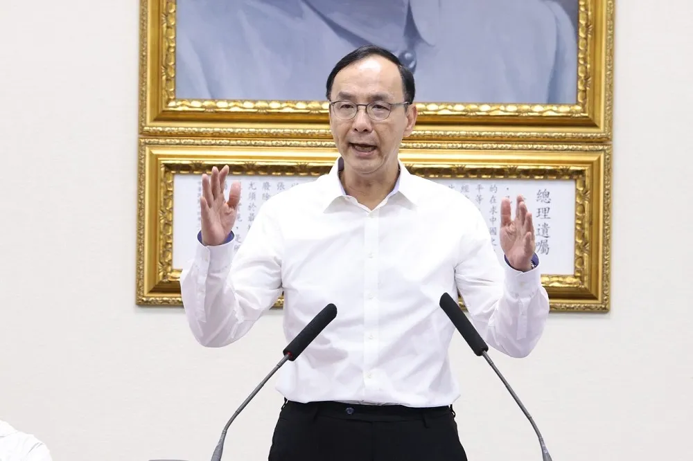 向柯文哲「提親」喊話換位思考　朱立倫：選票上必有侯柯兩人絕無「換將」
