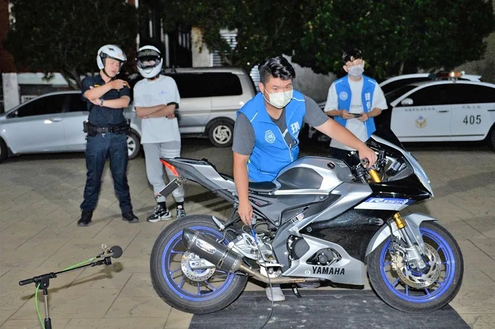 噪音擾人！機車改裝排氣管擬列驗車項目　明年起違者最高罰1800元