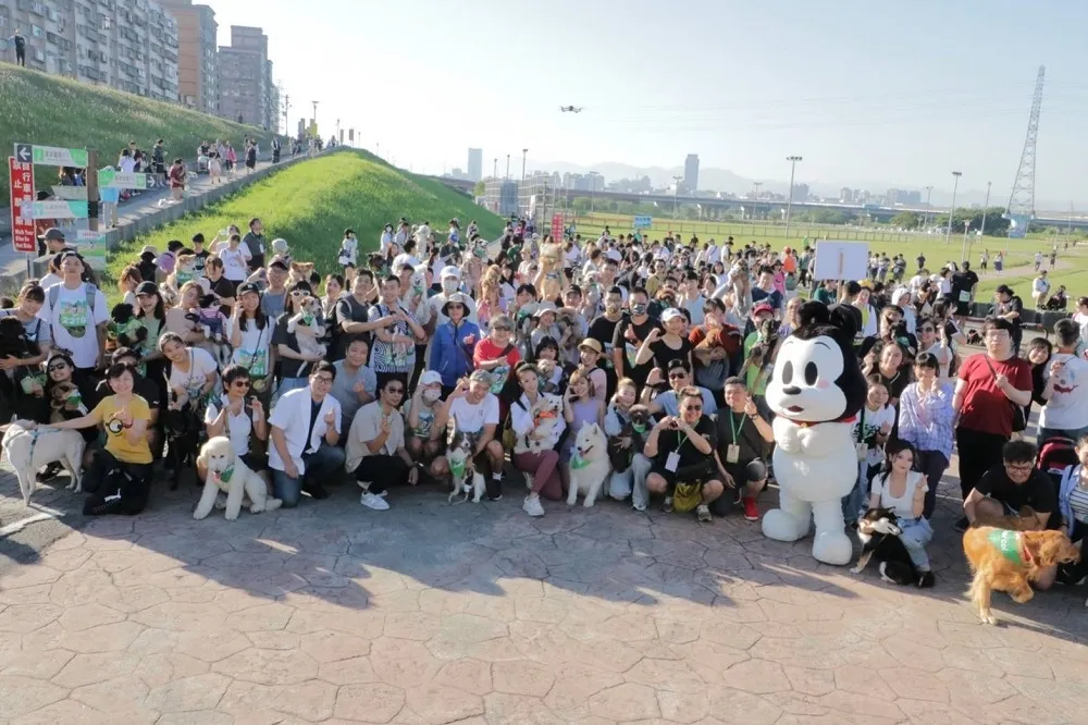 與毛孩路跑！第一屆「GOGO RUN狗與鹿寵物路跑」逾千毛孩熱鬧起跑！