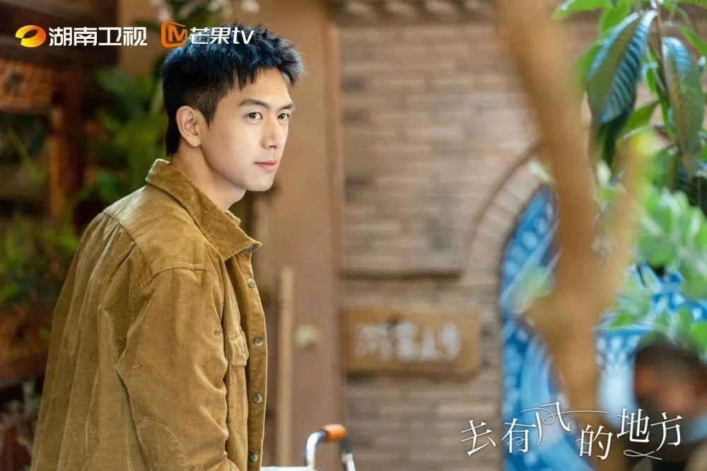 《去有風的地方》李現搭檔劉亦菲爆紅　他網紅女友突曬「止吐神器」疑懷孕