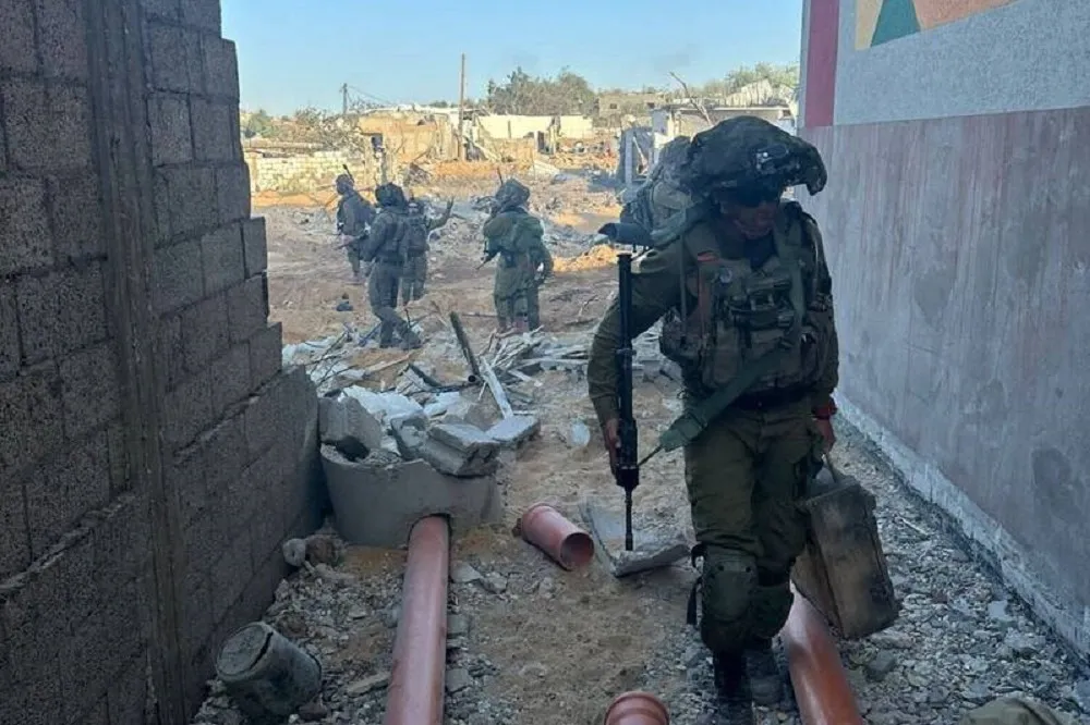 以軍攻進加薩市中心　以色列防長：圍困哈馬斯領導人辛瓦爾的地下基地