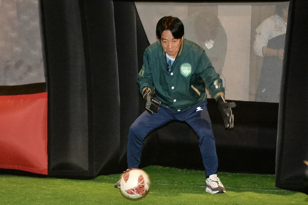今天不穿西裝皮鞋！　賴清德換上運動服扮「守門員」