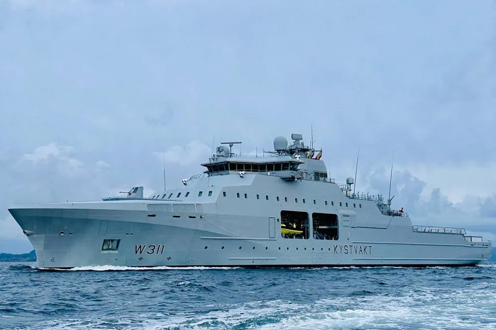 【有片】挪威海岸防衛隊接收「揚馬延級」萬噸新艦　強化近岸反潛監控能力