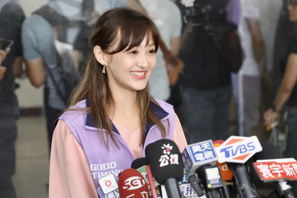 藍白合後柯文哲深夜密會郭台銘　柯被郭反問：有沒有搞清楚遊戲規則？