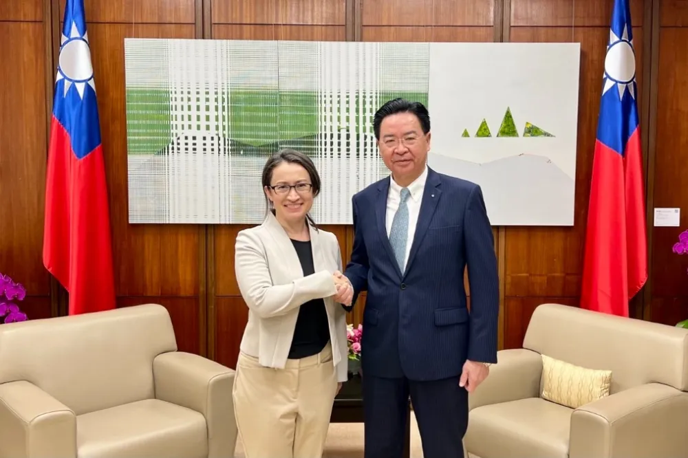 搭檔賴清德參選　蕭美琴正式請辭駐美代表