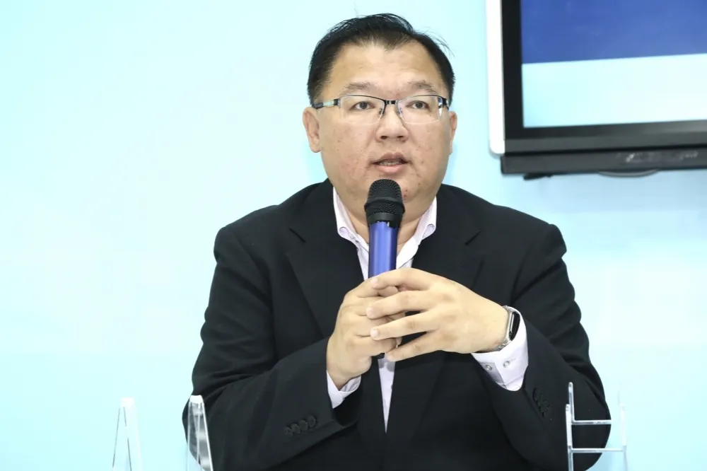 不分區立委名單現任都沒留被「狂幹」　藍委李德維怒退群