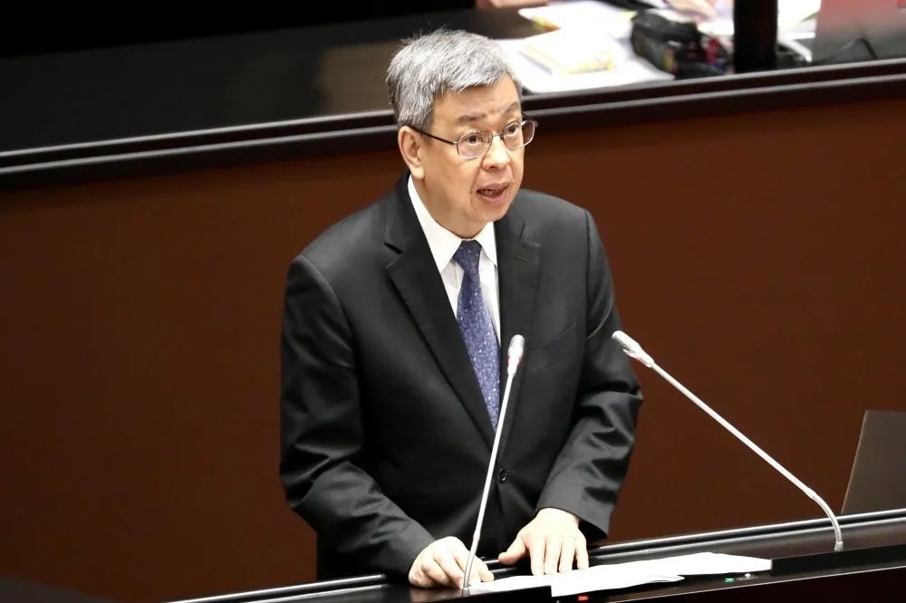 稅收超徵明年每人可領1萬？　陳建仁：賸餘優先還債、投入建設