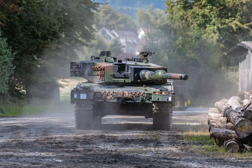【有片】填補軍援烏克蘭戰力空缺　瑞士批准德國購回豹2A4戰車