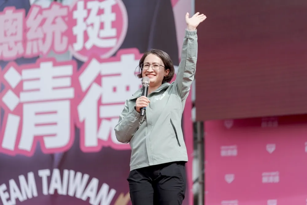 蕭美琴新造型短髮亮相　首站輔選回花蓮甜喊「我好想大家」