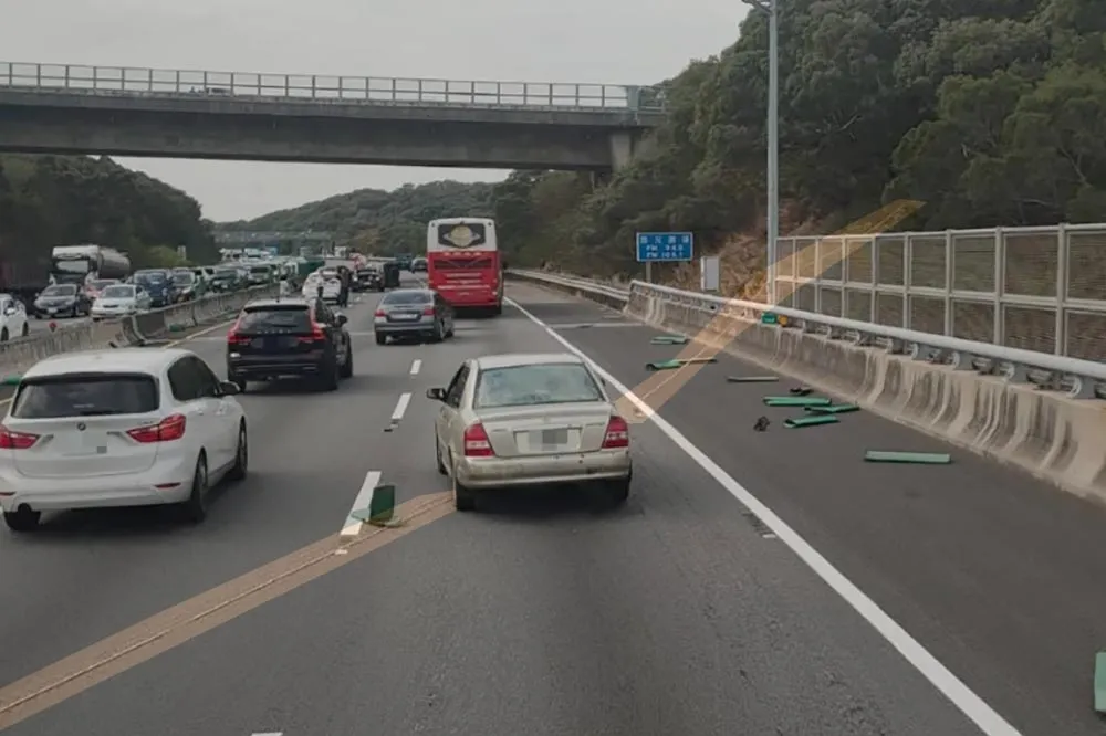 【奪命片】國道恐怖電纜線害5車追撞1死4傷　台電違規施工闖大禍