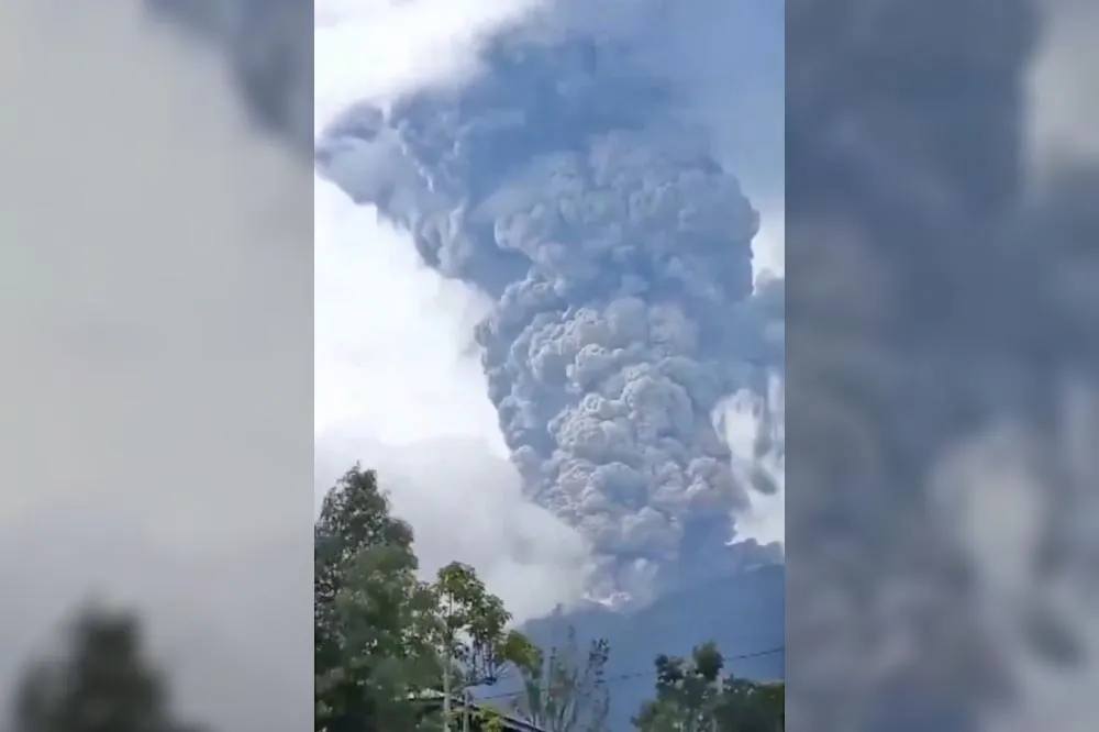 【有片】印尼火山爆發已釀11死　女大生蓋滿火山灰求救影片瘋傳