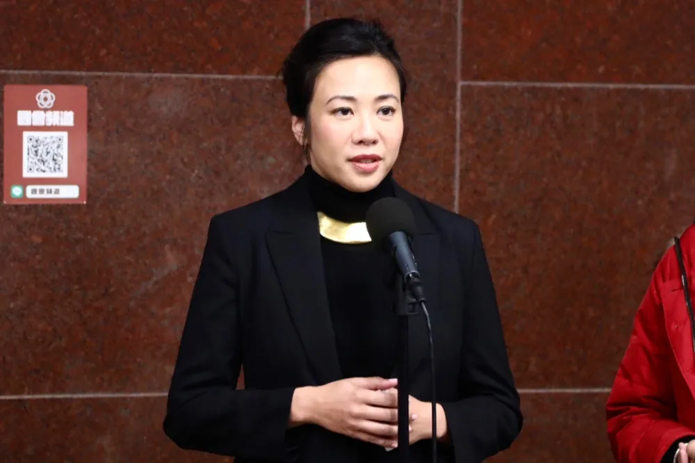 出國為避國籍爭議？　吳欣盈嗆回媒體：提問前先查證
