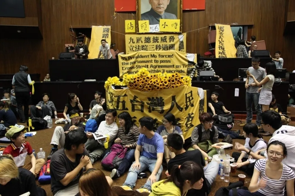 投書：侯趙必採「中式解讀」　再讓服貿風光上架