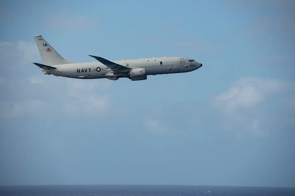 美軍P-8A巡邏機飛越台海　解放軍批公開炒作、派機跟監警戒