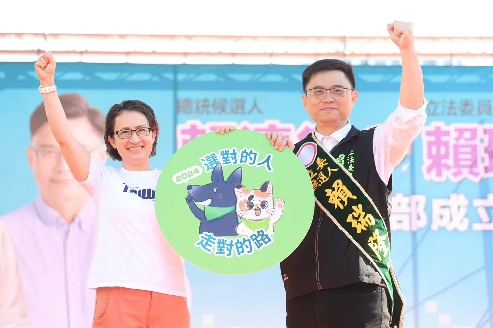 「賴蕭配」輔選列車前進高雄　賴瑞隆競總成立萬人相挺