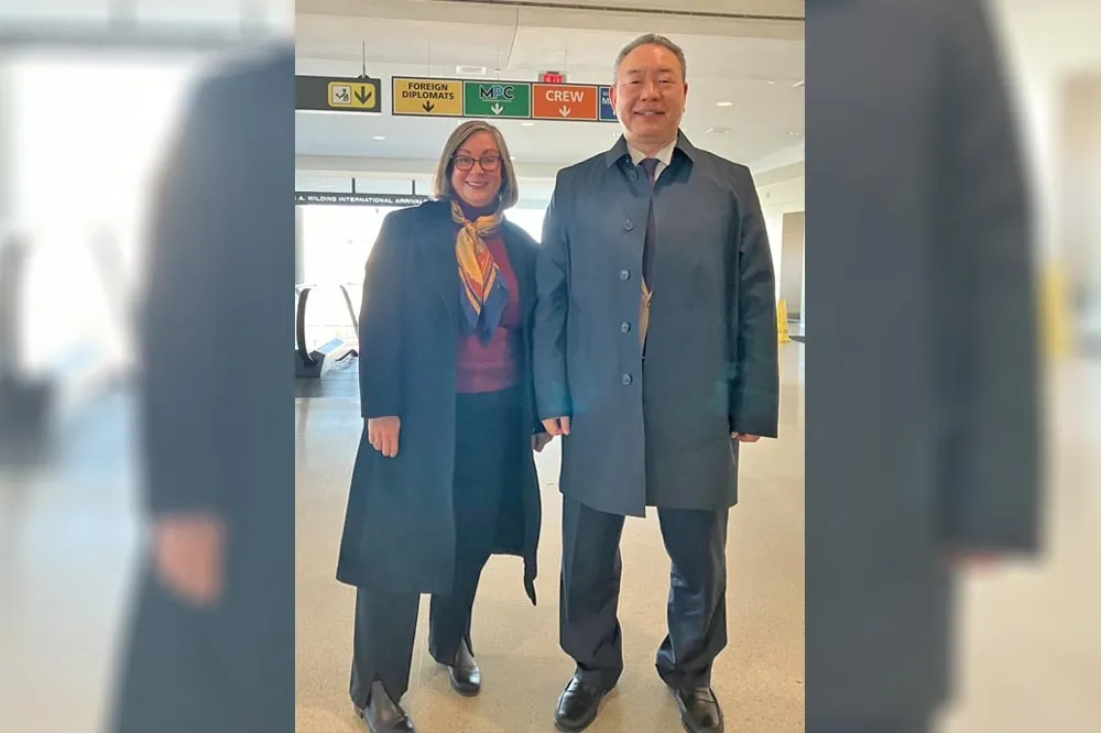 俞大㵢抵美履新　AIT執行理事藍鶯親往接機