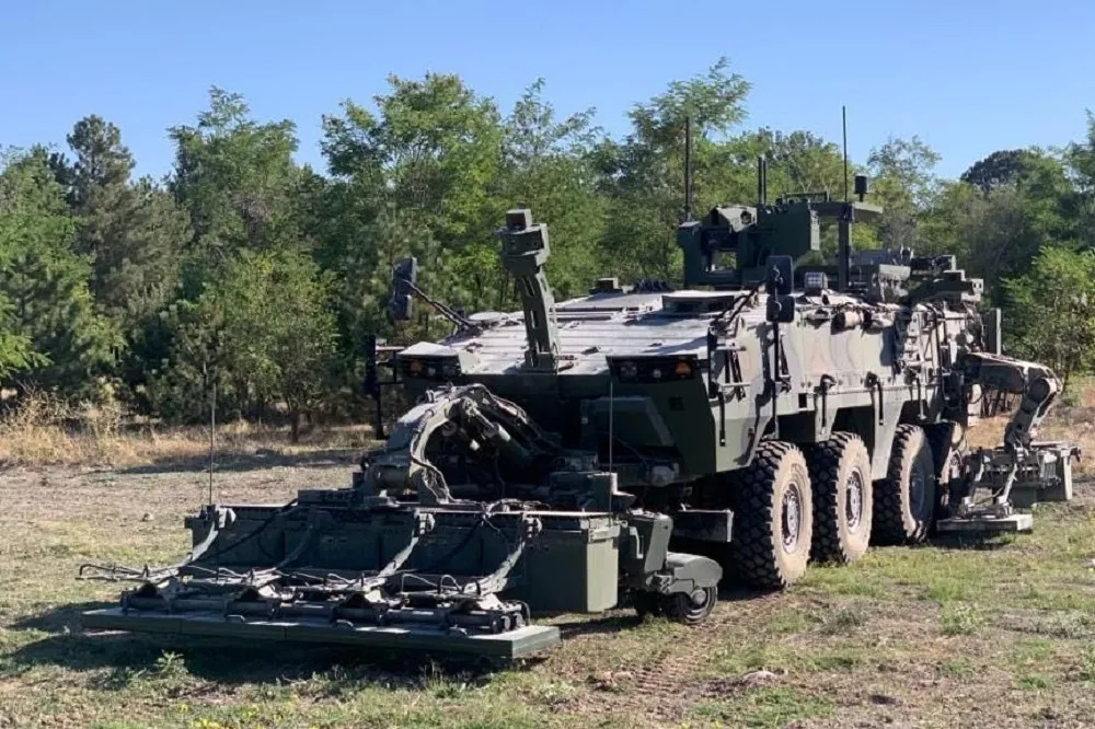 【有片】土耳其國產ARMA八輪甲車　獲陸軍正式採用執行掃雷任務