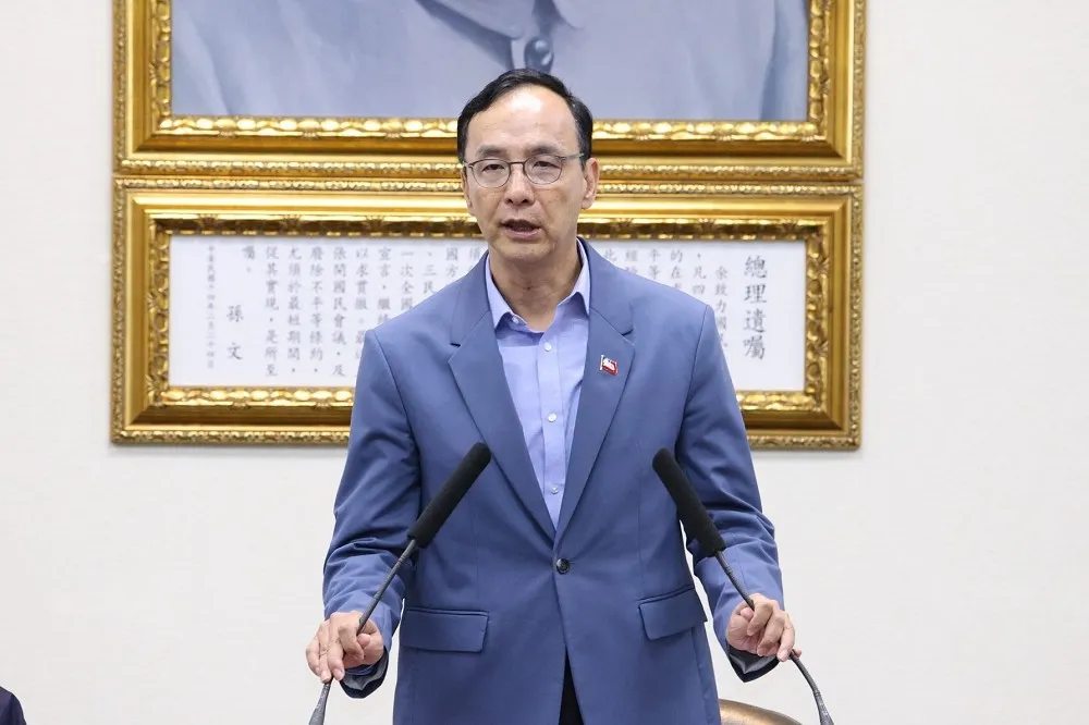 藍營內參民調曝黃金交叉　朱立倫：「侯康配」奪冠領先0.8個百分點