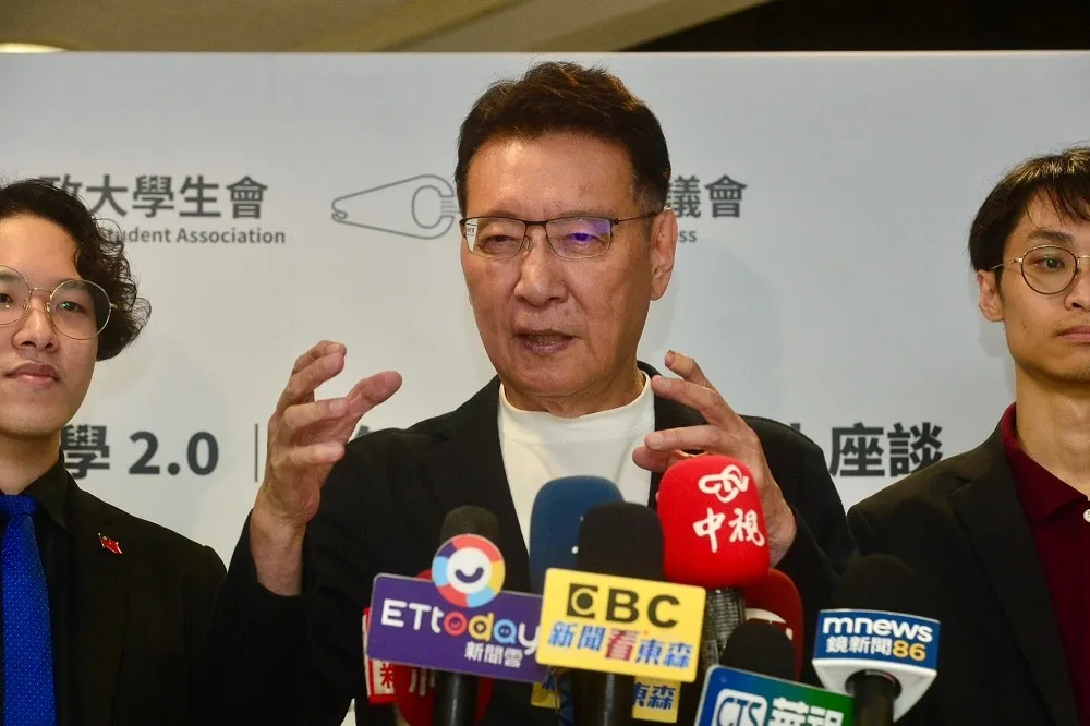 【搶攻學生票】諷蕭美琴是美國派來監督賴清德的副手　趙少康批轉型正義是綠營鬥爭國民黨政治工具