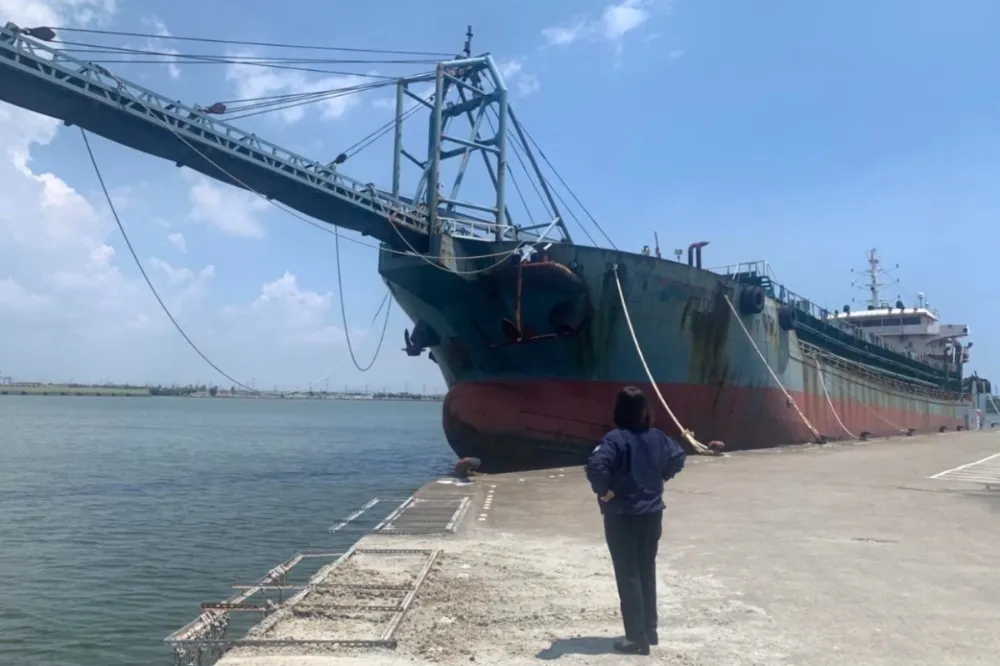 《土採法》三讀通！過中國抽砂船「抓到就沒收」　管碧玲：沒有脫罪空間