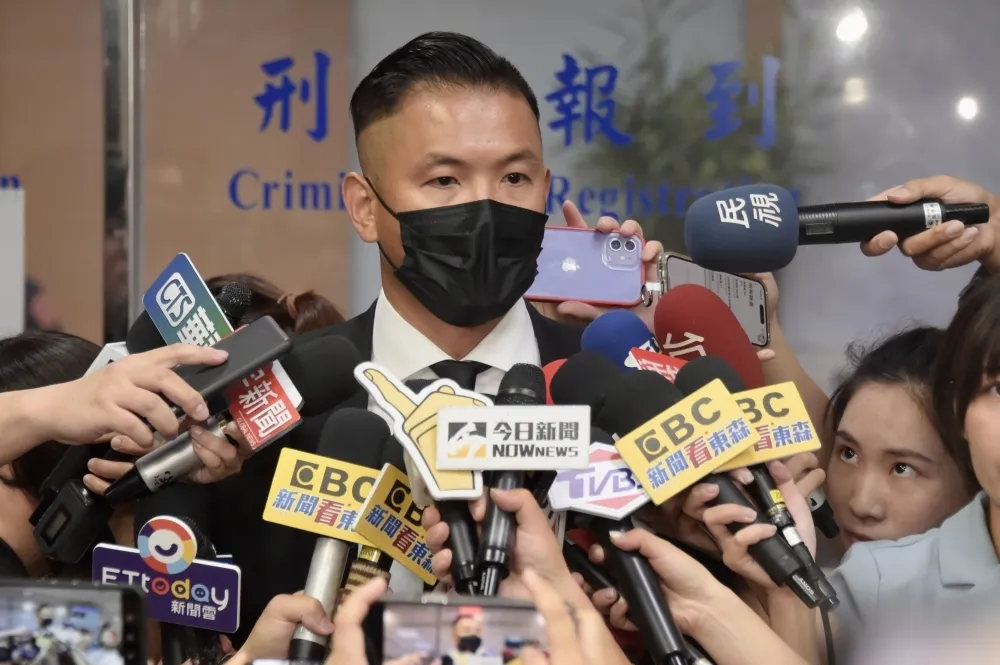 黑人陳建州敗訴原因曝光　大牙前經紀人：她多次哭訴、更要求別同台