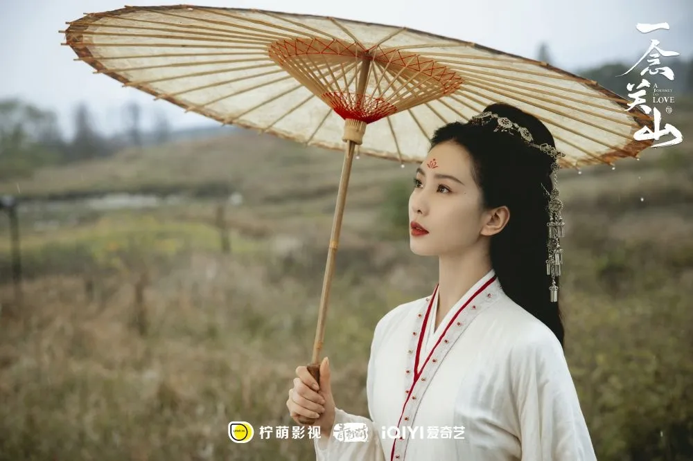 劉詩詩憑《一念關山》重返古裝女神寶座　她私下「超狂暖舉」曝光獲好評