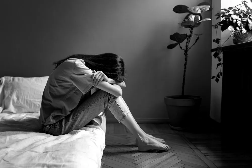 誘導女大生廁所全裸「探索自我」再偷拍　北部大學狼師起訴