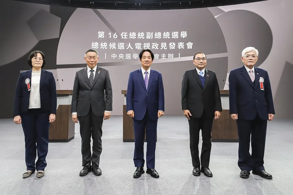 讚侯友宜攻守俱佳、言之有物　趙少康：身為副手與有榮焉