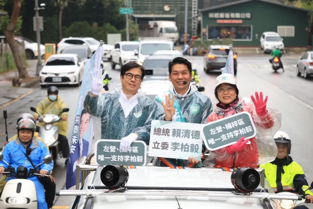高雄最強母雞陳其邁拉抬李柏毅　熟男魅力點燃市場熱情破開寒流