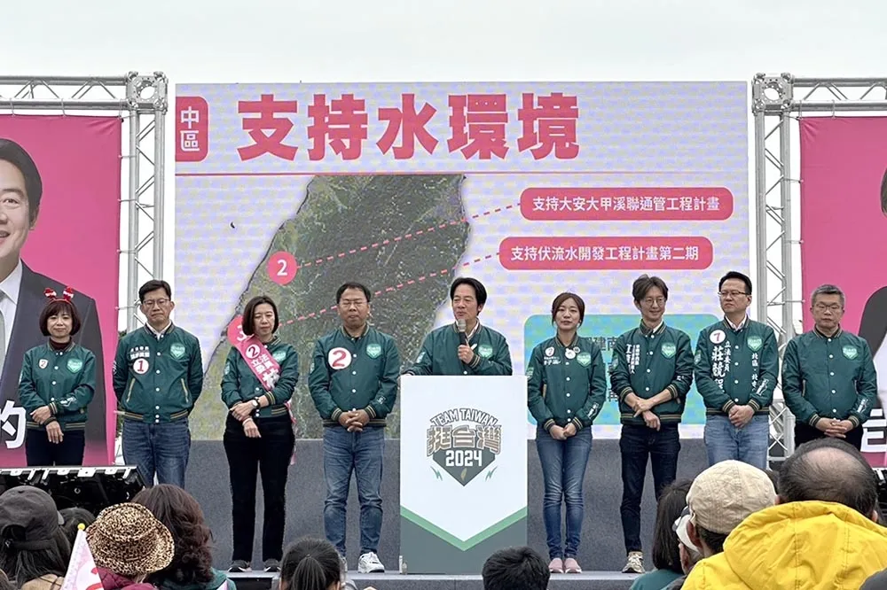 賴清德台中造勢砲火全開　批柯炒農地、罵侯宿舍租金比101貴