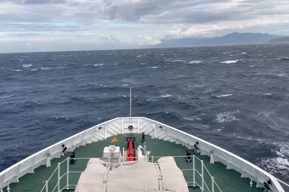 海虎潛艦落海3官兵搜救逾黃金72小時　艦指部：再延長72小時
