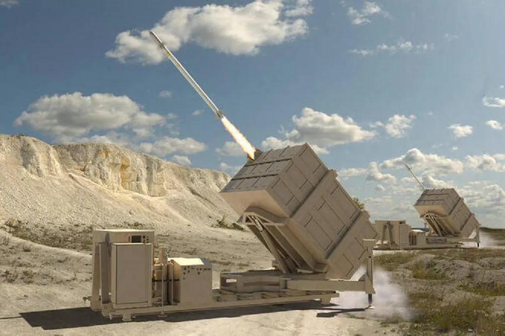 美國陸軍「堅盾」系統試射AIM-9X響尾蛇攔截飛彈　驗證間接火力防護能力