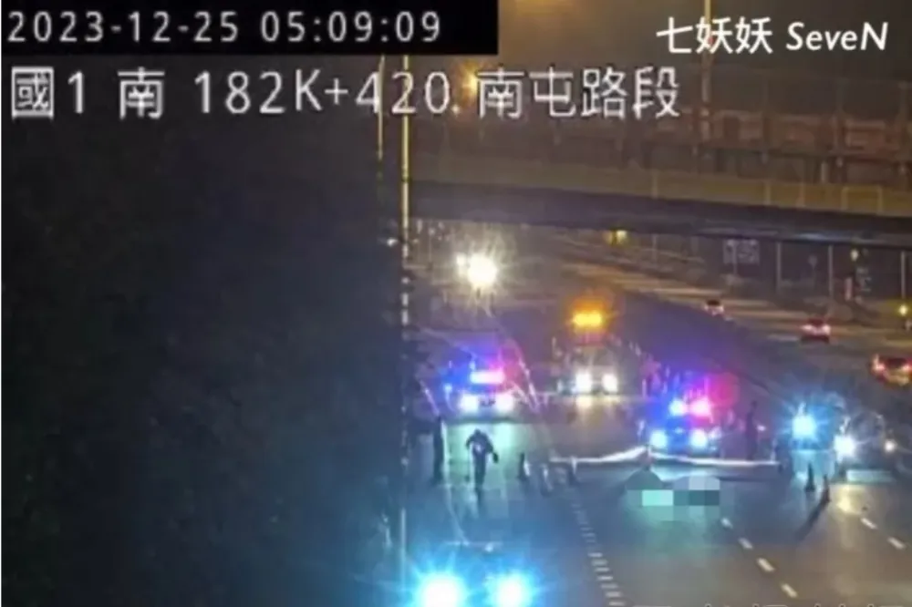 國1清晨死亡車禍　行人疑「空降」遭多車撞擊、面目全非