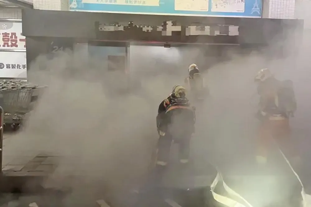 佛心？屁孩玩火燒掉家樂福中原店3億元　總經理：不主動向肇事者求償