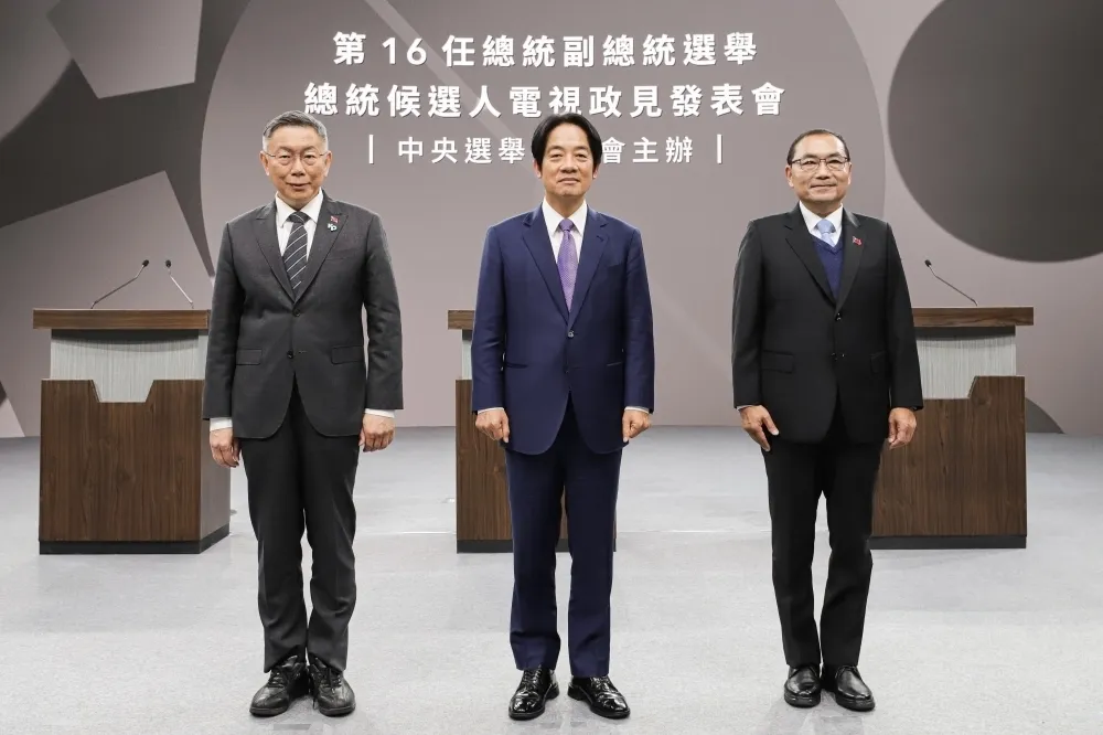 泥濘中的三角督　選民在維持現狀中的選擇