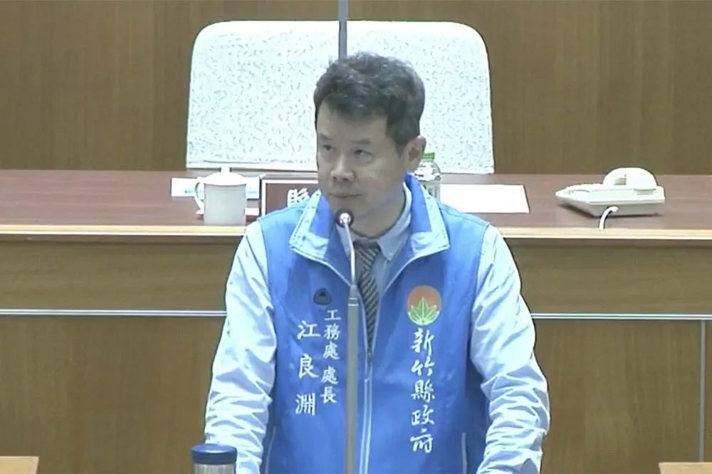 竹北天坑案涉貪「千萬現金藏排水管」　竹縣前工務處長江良淵30萬交保