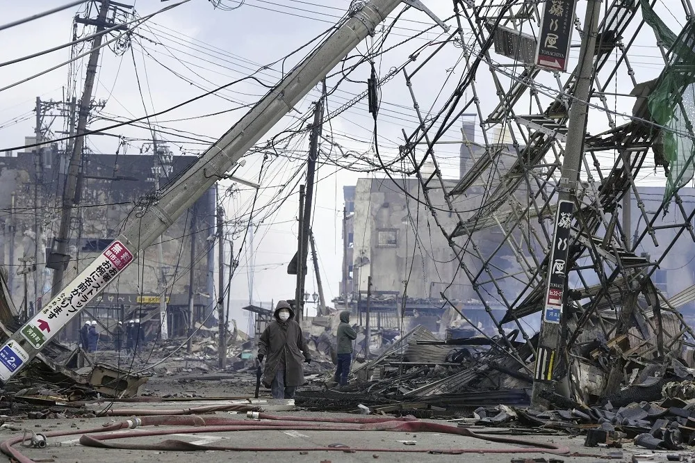 【更新】日本能登凌晨餘震最大震度達5強！死亡增至57人　輪島市大雨恐有山崩風險