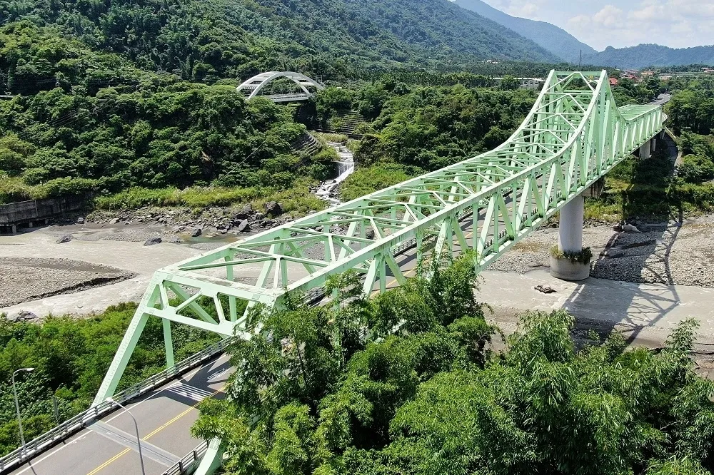 中鋼成功開發新一代高功能橋梁用鋼　安坑輕軌安心橋、淡江大橋都採用
