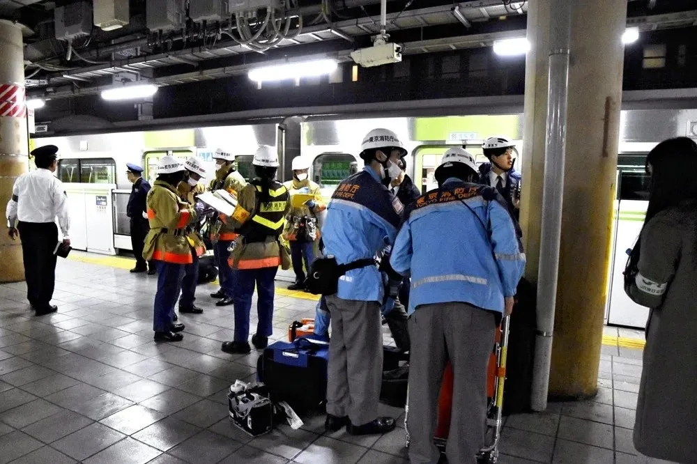 東京JR秋葉原站驚傳砍人4男受傷　20多歲女被控殺人未遂逮捕