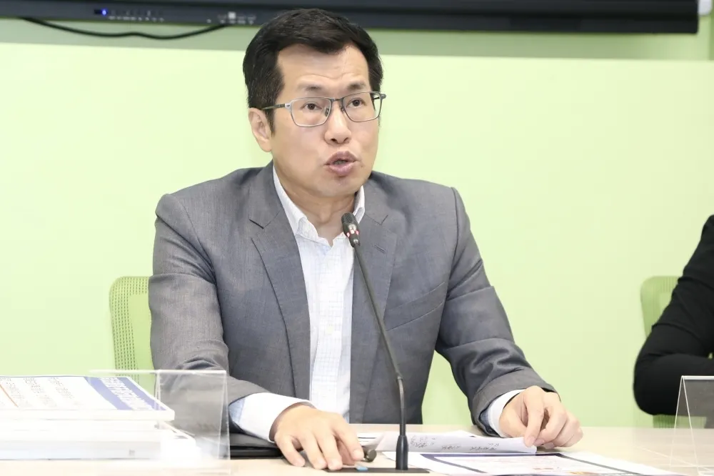 陷「換臉私密片」風波羅致政強硬回擊　色情網站撤下影片