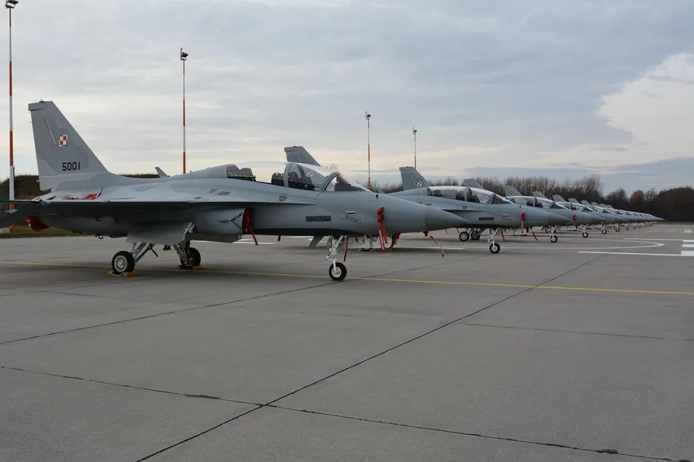 【有片】波蘭首批FA-50GF戰機全數交機　去年底舉行成軍典禮