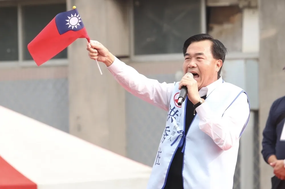 李全教廣告文宣蹭柯文哲「全力支持」 　柯辦：未授權快撤除