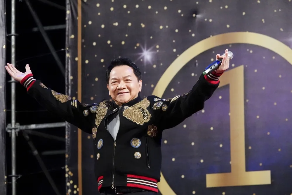 【獨家】寶島歌王葉啟田驚喜獻聲　 挺侯高雄造勢3首競選歌曲助陣
