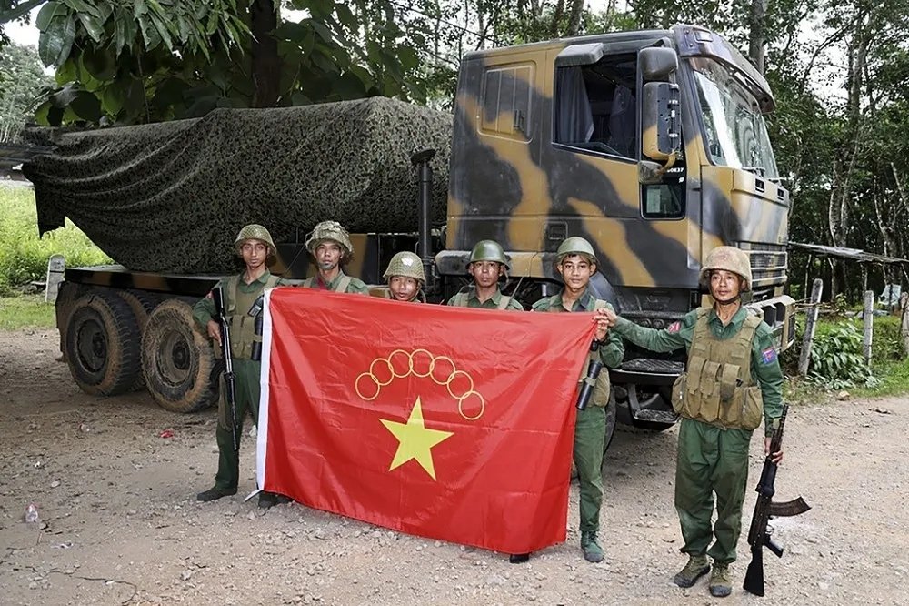 【有片】三兄弟聯盟攻克緬甸邊境重鎮！軍政府面臨奪權以來最大威脅