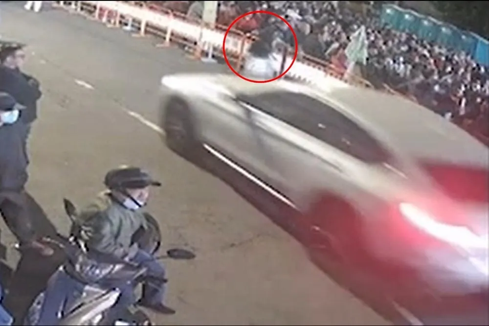 【車禍片】李正皓為幫吳崢站台急找車位　開BMW撞傷婦人差點肇逃
