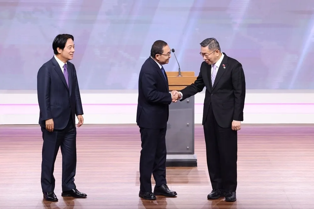 向白色力量再喊話　侯友宜：不要搞綠白曖昧，政黨輪替要藍白合作