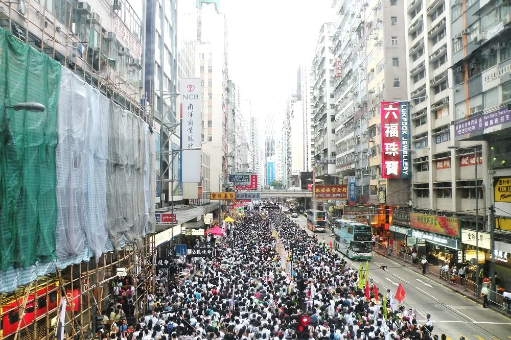 看看香港　還會說「大不了再來一個太陽花」？